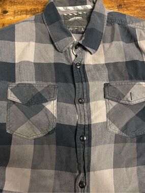 Men's Vans Large - Grey & Navy Plaid Button-Up Shirt